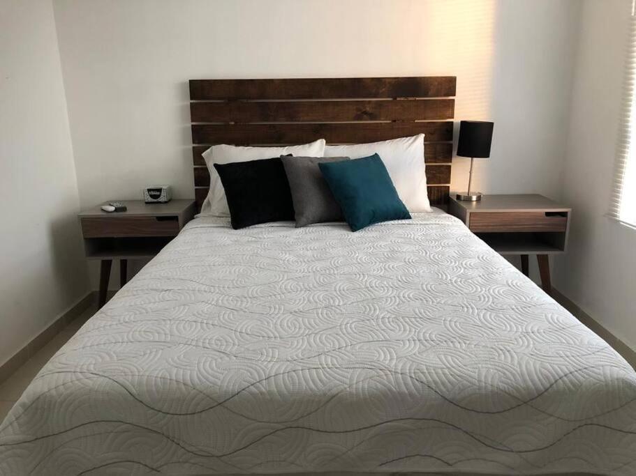 Comfortable And Private House 2 Bedrooms Wifi Parking Free Monterrei Exterior foto